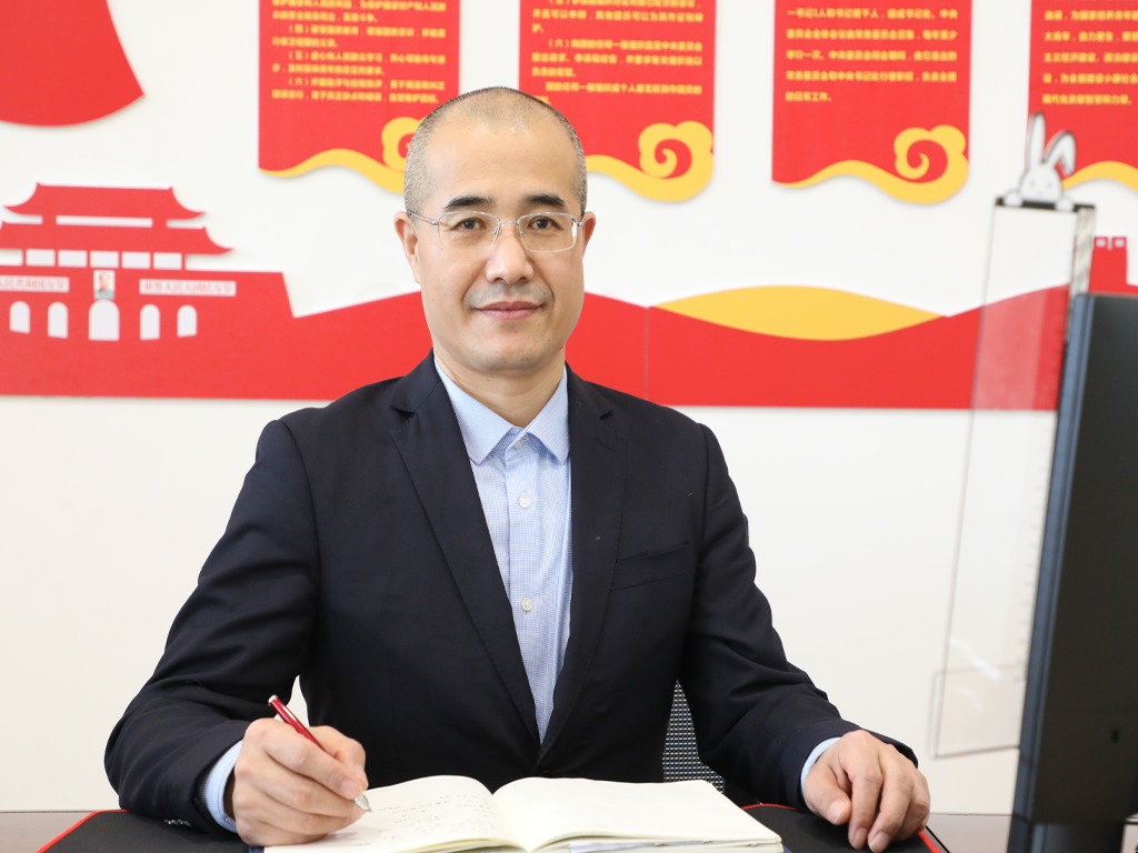 魏彦龙 电教主任