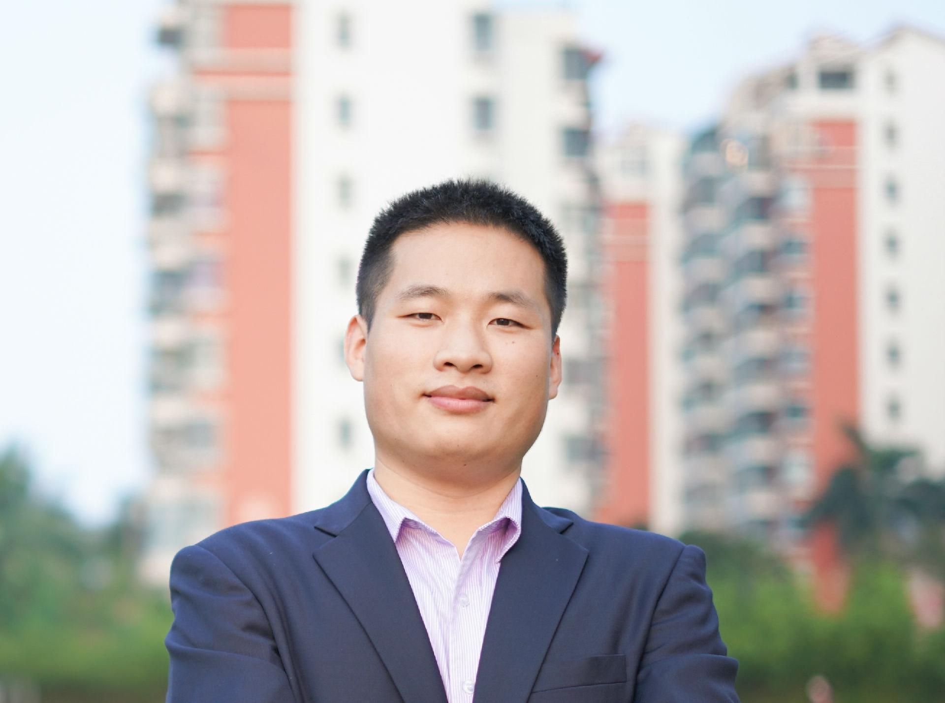 裴翼斐 教务 副主任