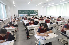 学校开展阳光课堂德育课例评选活动